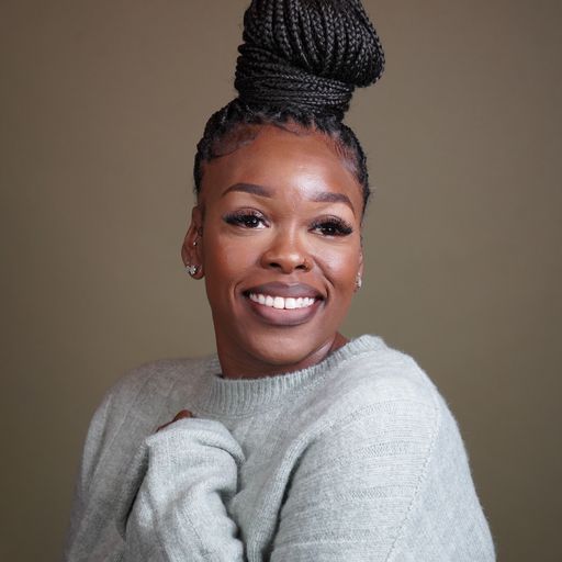 A headshot image of Victoria Jones