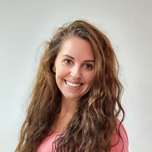 A headshot image of Kristen Phillips