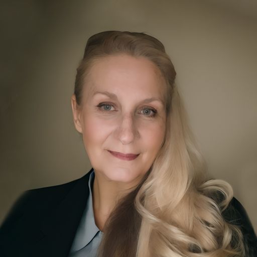 A headshot image of Deborah Taylor