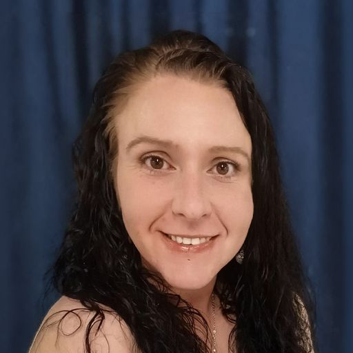 A headshot image of Danielle Huff