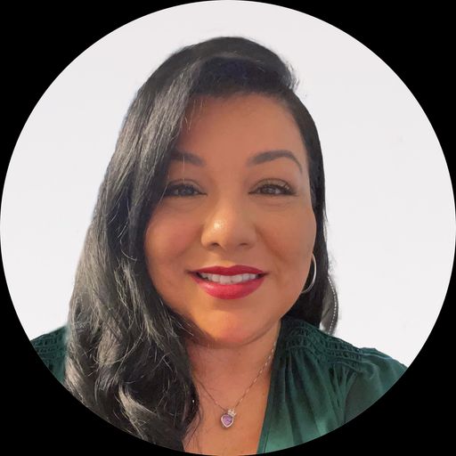 A headshot image of Roxana Parker