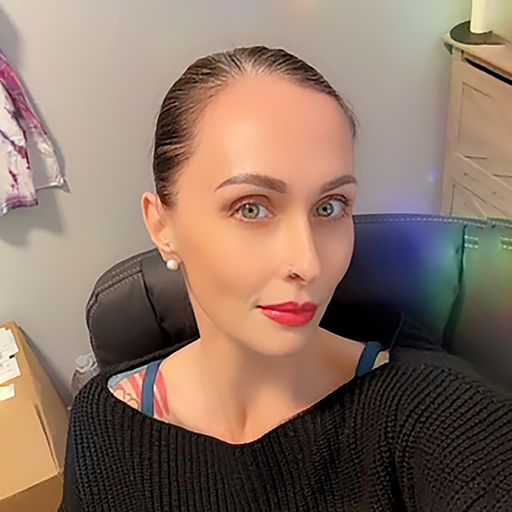 A headshot image of Louise Polzel