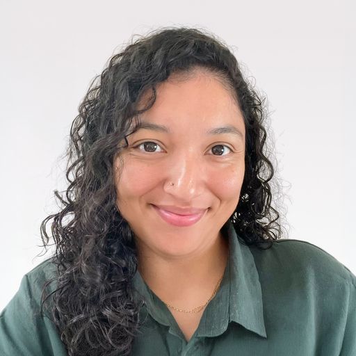 A headshot image of Stephanie Castillo
