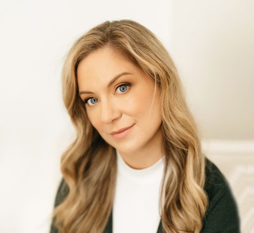 A headshot image of Christine Donohoe