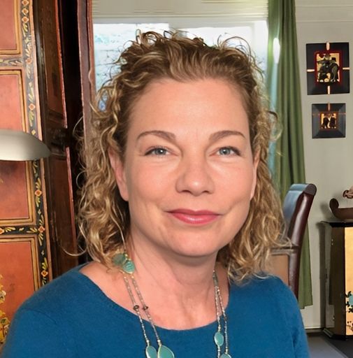 A headshot image of Laurie Williamson