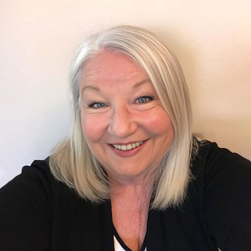 A headshot image of Janis Alexa Smith