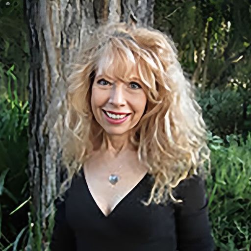 A headshot image of Evie Ball Meyer