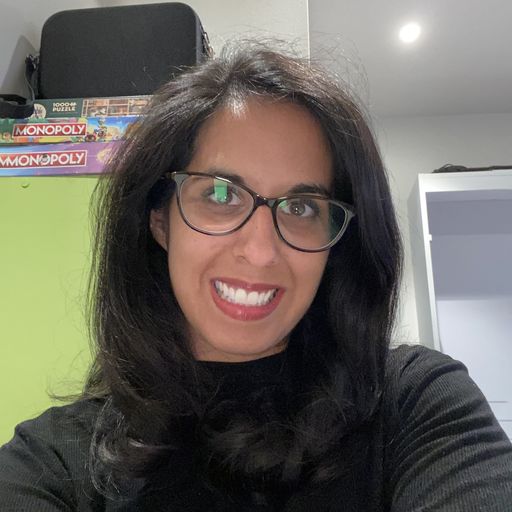 A headshot image of Leticia Vasquez