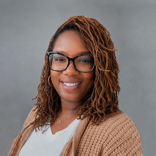 A headshot image of Carolyn Allen