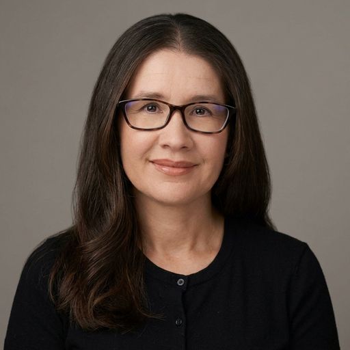 A headshot image of Melissa Valle
