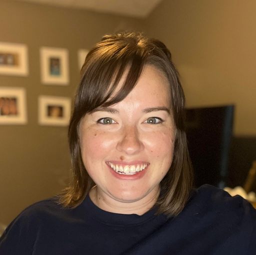 A headshot image of Alexis Frazier