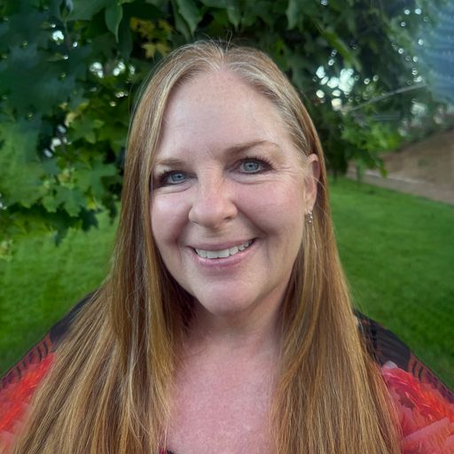 A headshot image of Kristin Miller