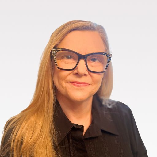 A headshot image of Paula Reading
