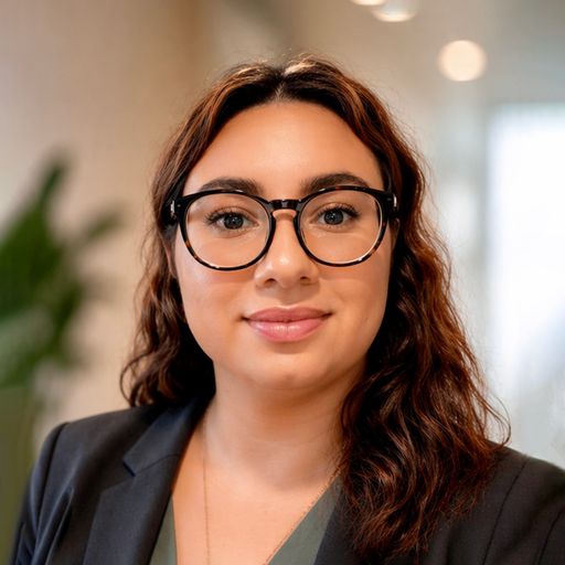 A headshot image of Elianora Adamian