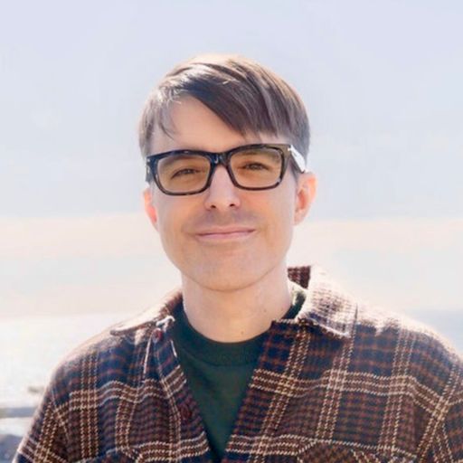 A headshot image of Peter Cabrera-Nguyen