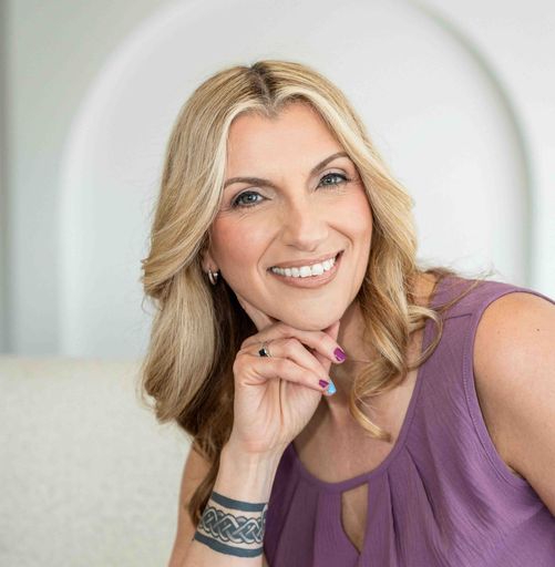 A headshot image of Lara Murphy