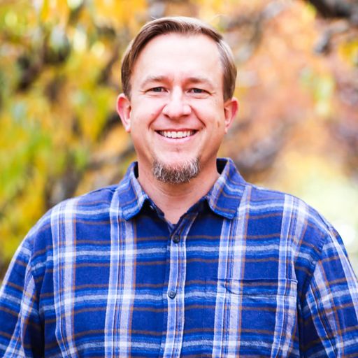 A headshot image of Erik Petersen