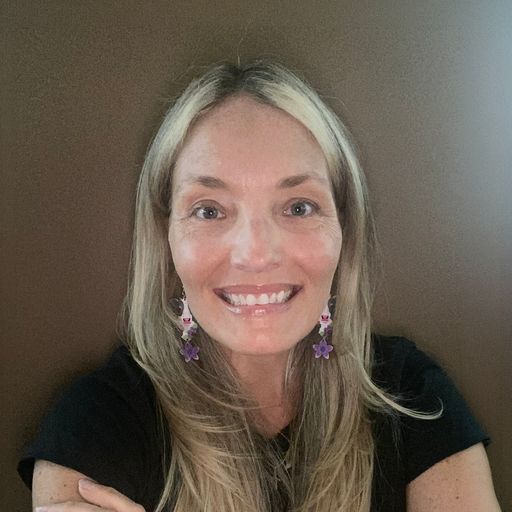 A headshot image of Laurie Best