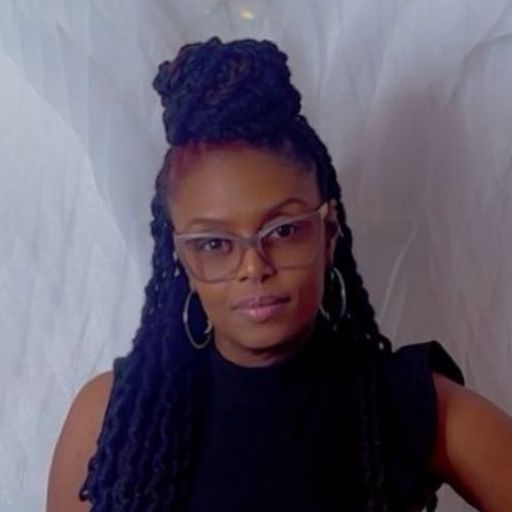 A headshot image of Rolanda Jackson