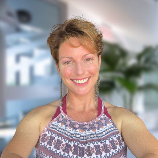 A headshot image of Lindsay Parkinson