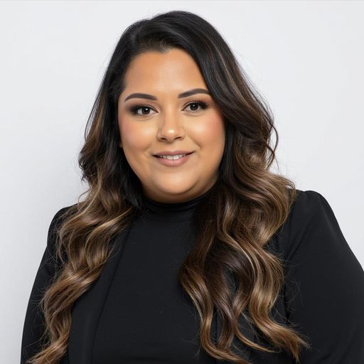 A headshot image of Julia Ontiveros