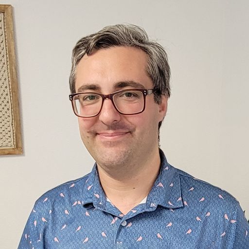 A headshot image of Andrew Listvinsky