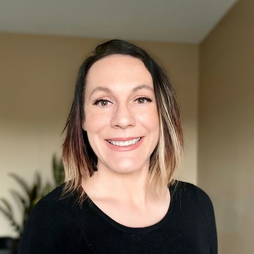 A headshot image of Skye Broadus-Thomas