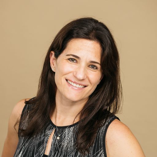 A headshot image of Carolyn McLeod