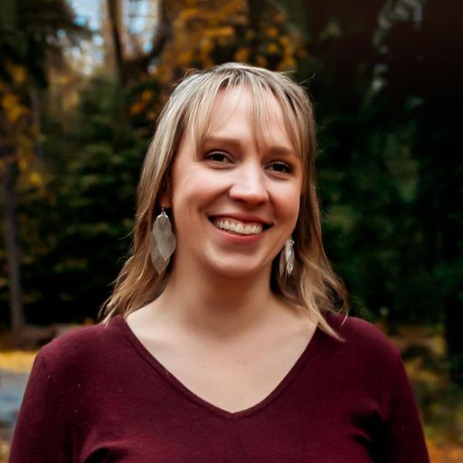 A headshot image of Lisa Jones