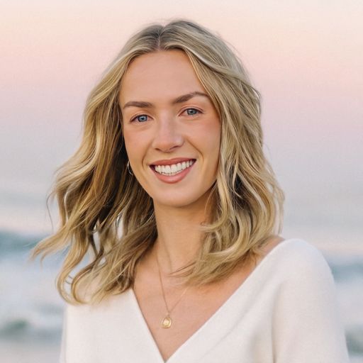 A headshot image of Lauren Nesbit