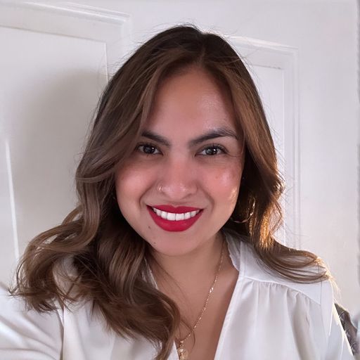A headshot image of Jennifer Vazquez