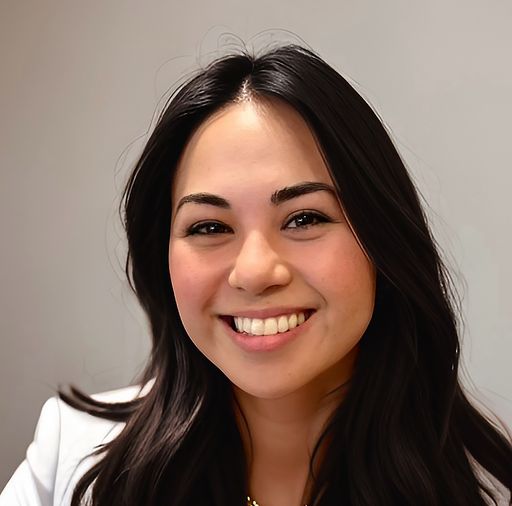 A headshot image of Elysa Thangchaipinyokul