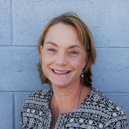 A headshot image of Jennifer Card