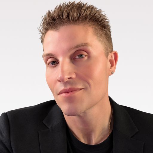 A headshot image of Robert Naugle