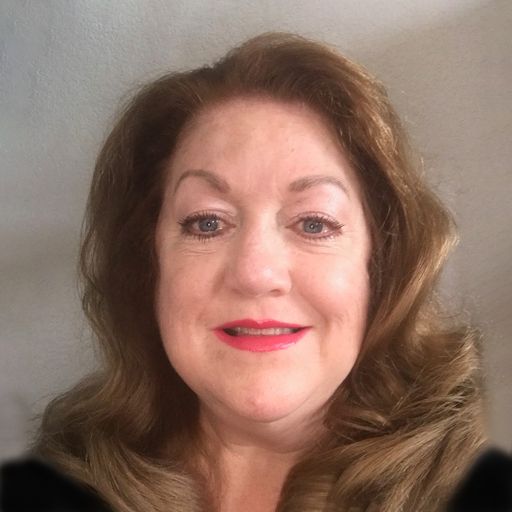 A headshot image of Venita Ninemire