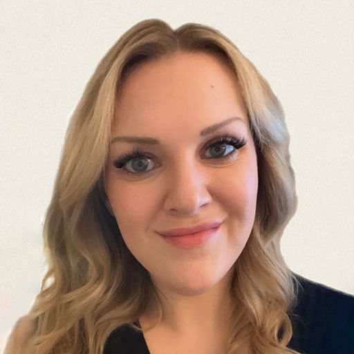A headshot image of Karyn Kiedrowski
