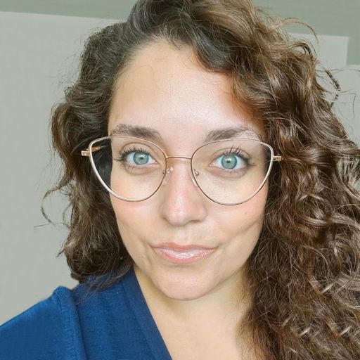 A headshot image of Angela Lira