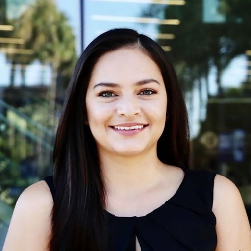 A headshot image of Lauren Marinero