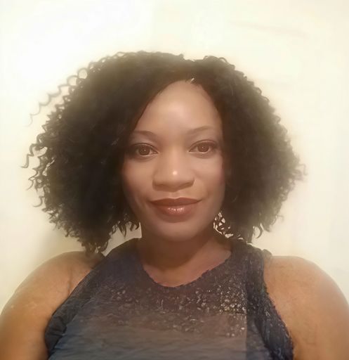 A headshot image of Nashiya Hodge