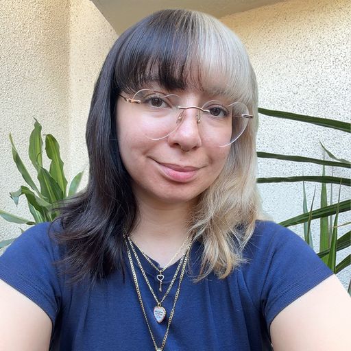 A headshot image of Stephanie Robles