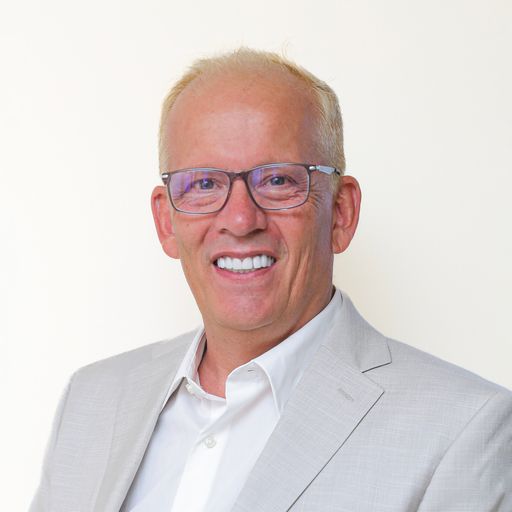 A headshot image of William Roberts