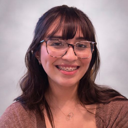 A headshot image of Maricruz Lopez