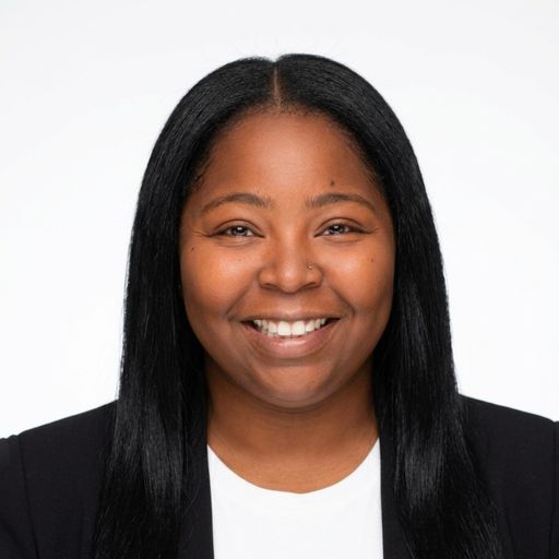 A headshot image of D'schelle Chatman-Singh