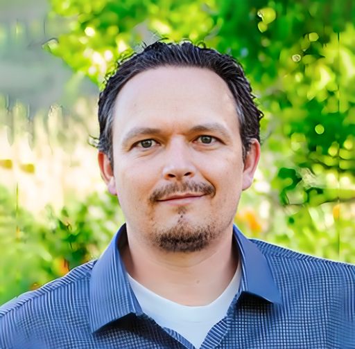 A headshot image of Earl Weston