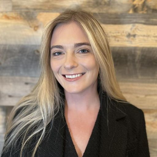 A headshot image of Alexandra Breslin