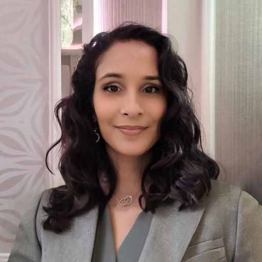 A headshot image of Dee Dattaray