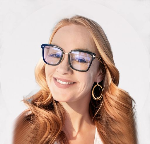 A headshot image of Lynn Talmon