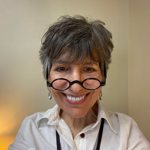 A headshot image of Victoria Kaplan