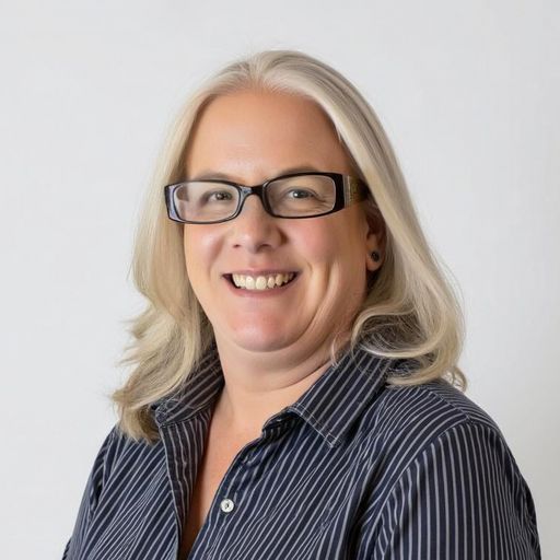 A headshot image of Kelly Alley