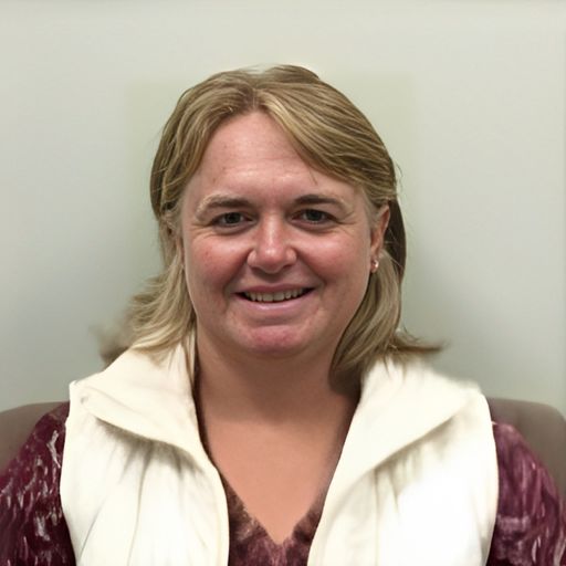 A headshot image of Laurie Linsley